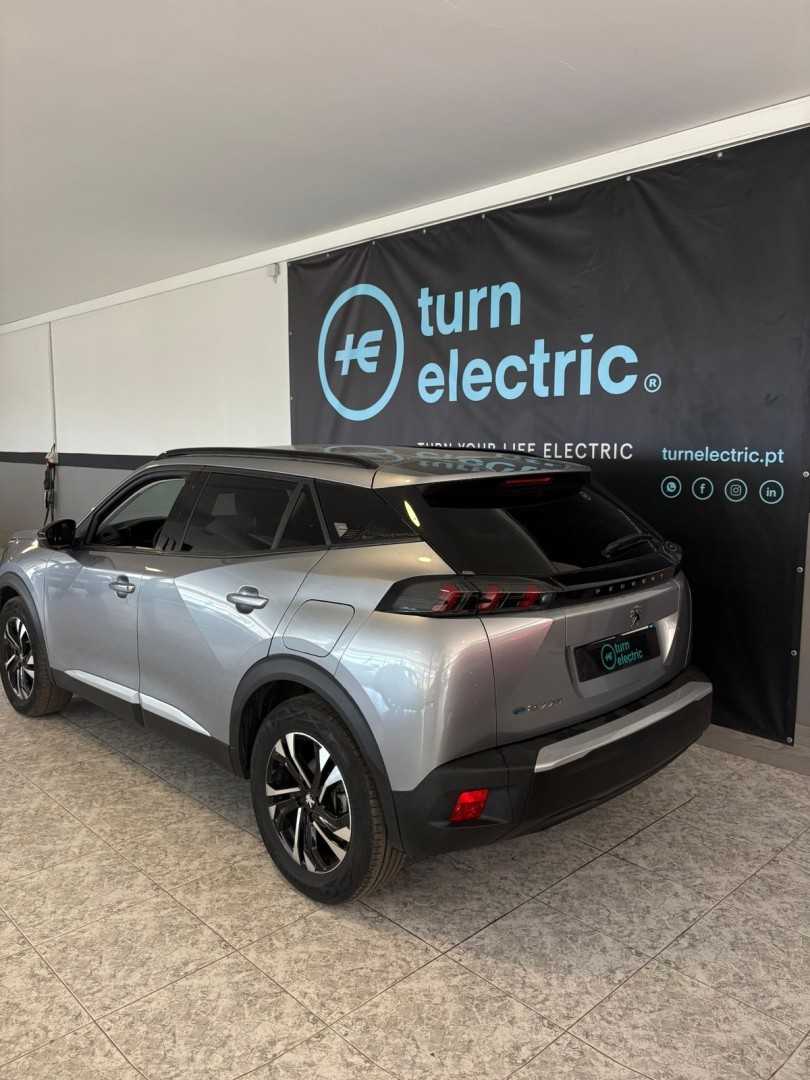 peugeot-e-2008-2022-eletrico-0cc