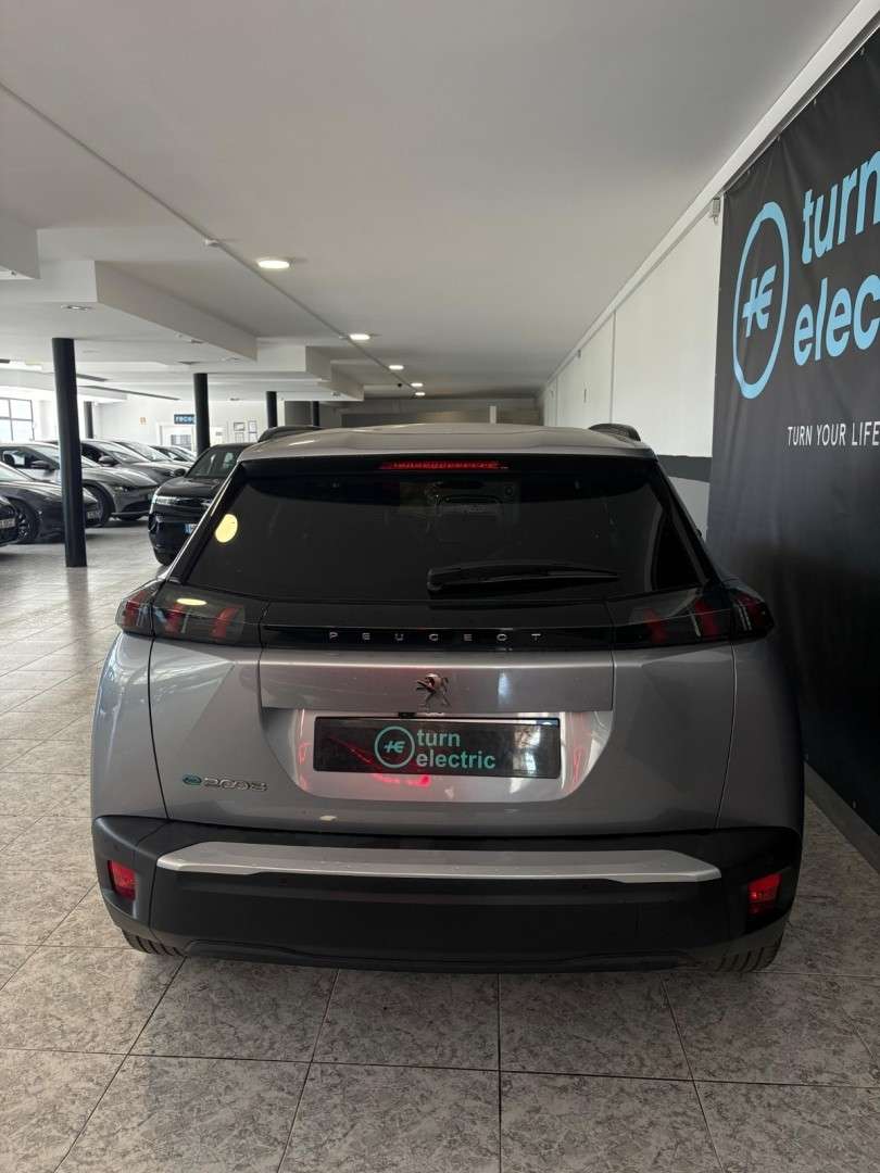 peugeot-e-2008-2022-eletrico-0cc