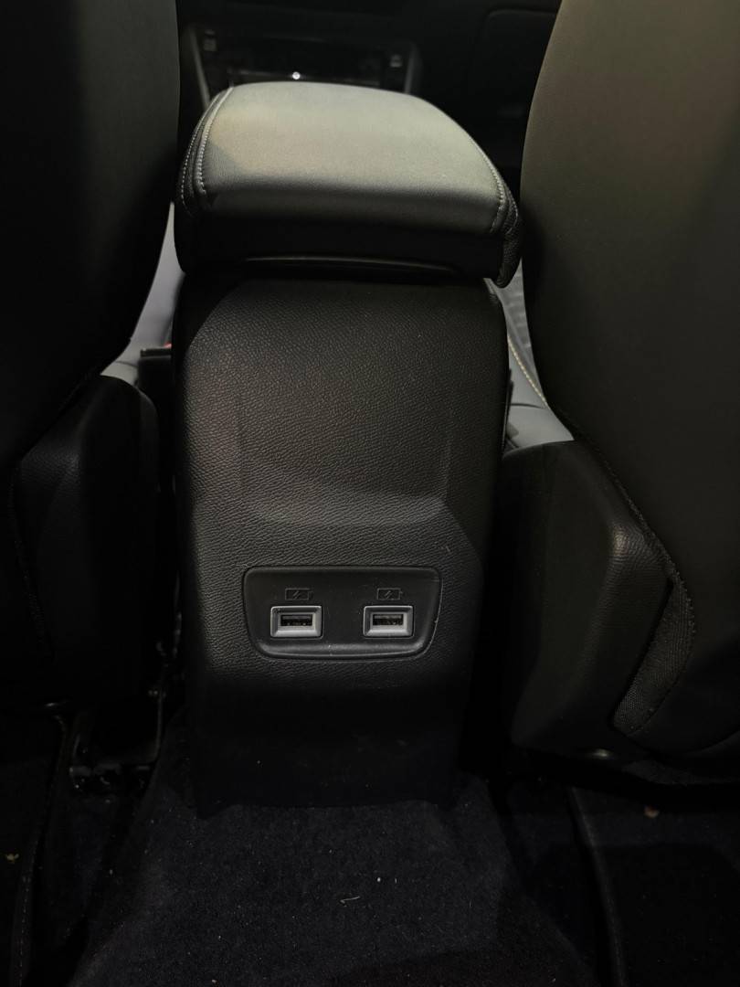 peugeot-e-2008-2022-eletrico-0cc