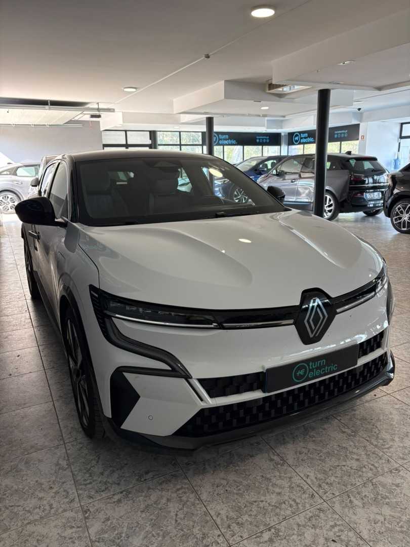 renault-megane-e-tech-2022-eletrico-0cc