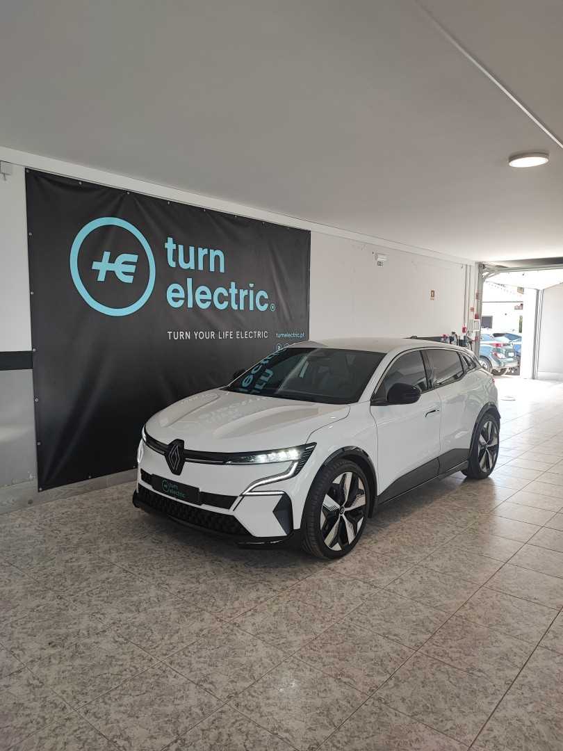 renault-megane-e-tech-2023-eletrico-0cc