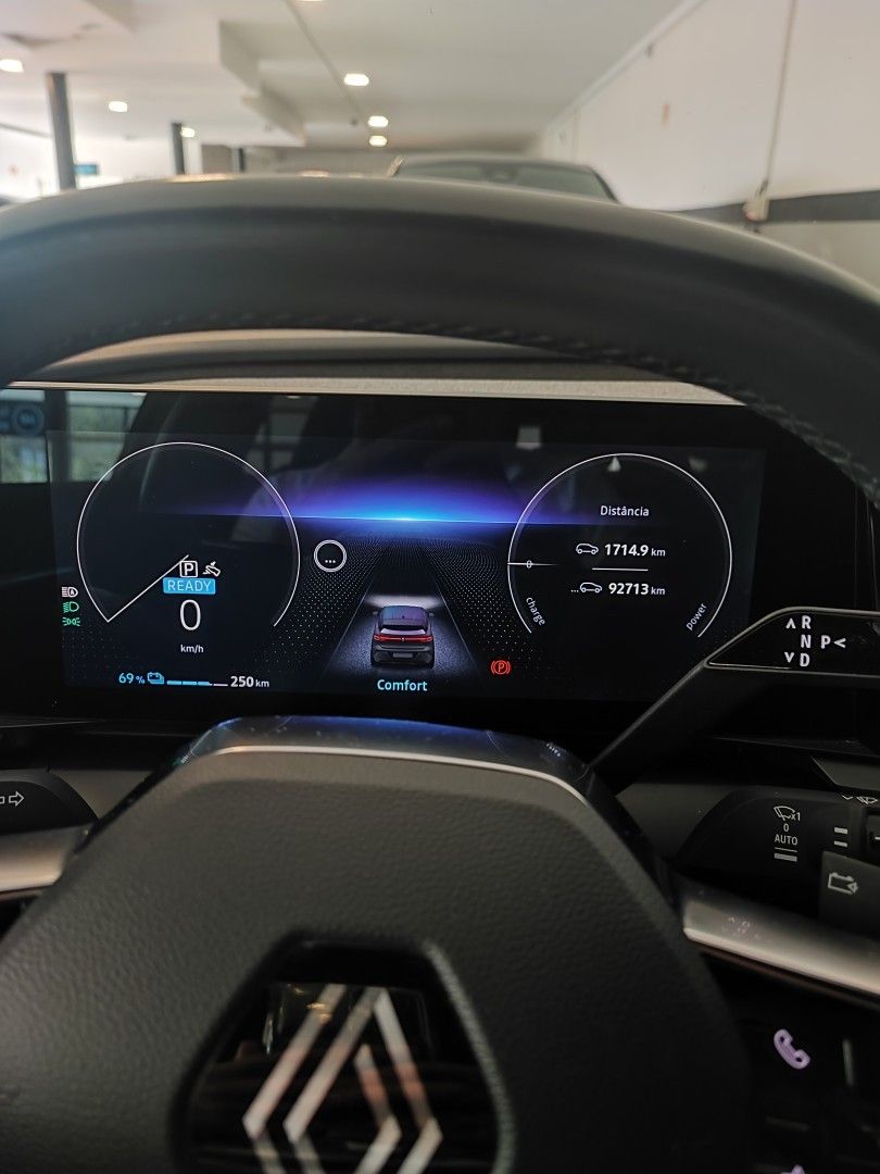 renault-megane-e-tech-2023-eletrico-0cc
