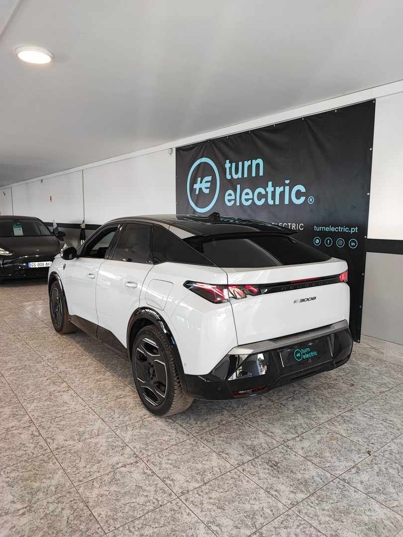 peugeot-e-3008-2024-eletrico-0cc