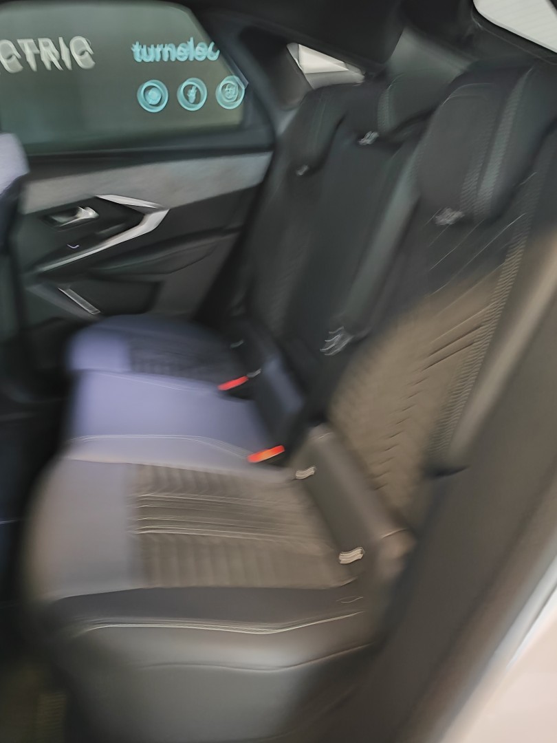 peugeot-e-3008-2024-eletrico-0cc