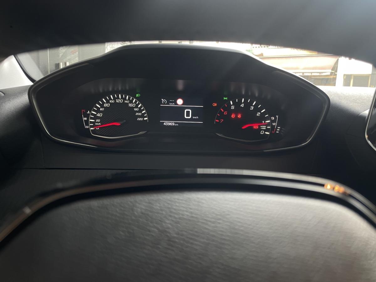 peugeot-208-2022-diesel-1499cc