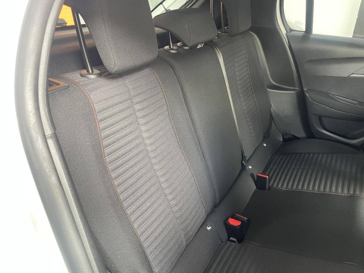 peugeot-208-2022-diesel-1499cc