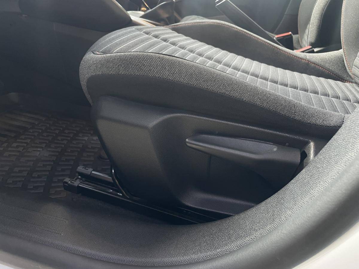 peugeot-208-2022-diesel-1499cc