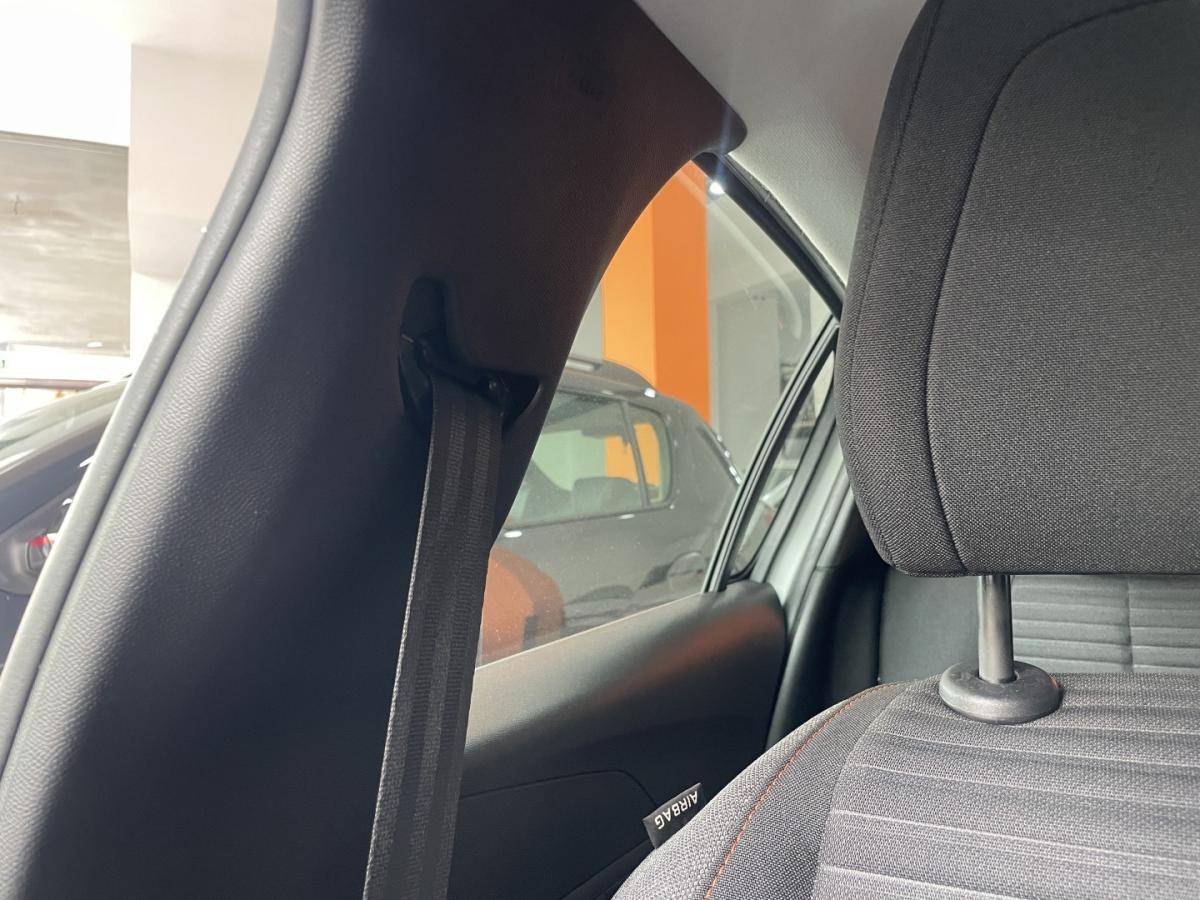 peugeot-208-2022-diesel-1499cc