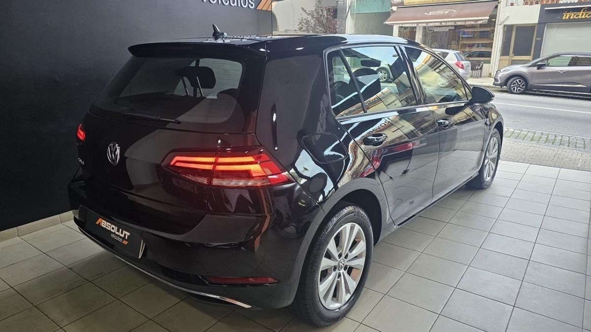 volkswagen-golf-2019-diesel-1598cc