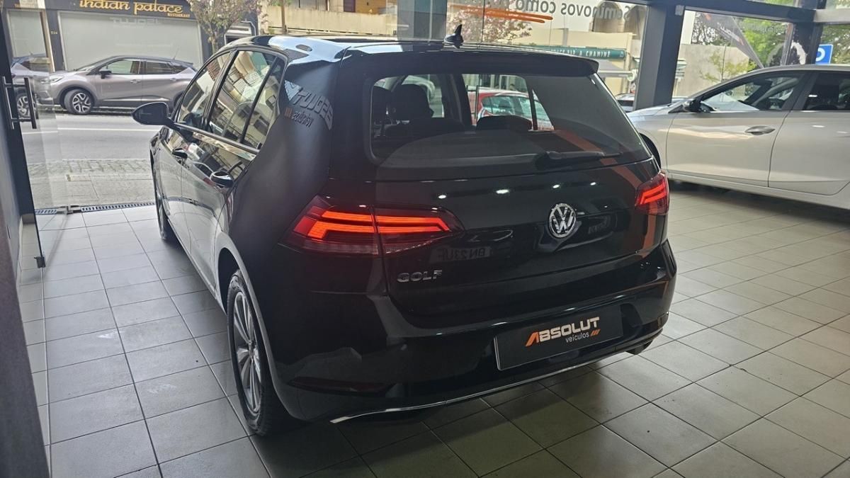 volkswagen-golf-2019-diesel-1598cc