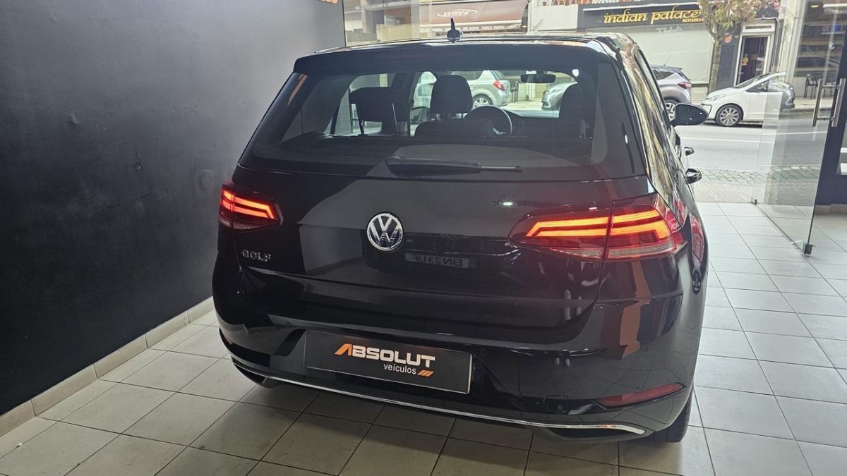 volkswagen-golf-2019-diesel-1598cc