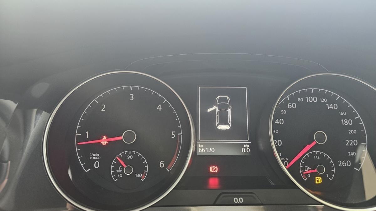 volkswagen-golf-2019-diesel-1598cc