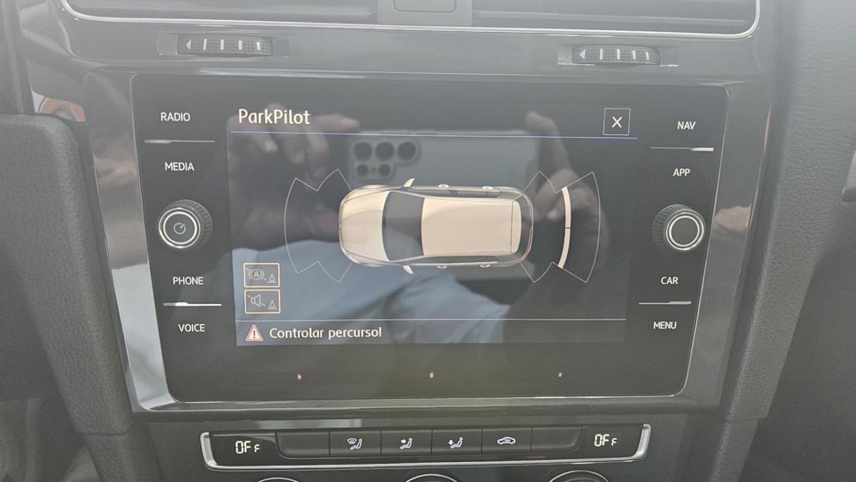 volkswagen-golf-2019-diesel-1598cc