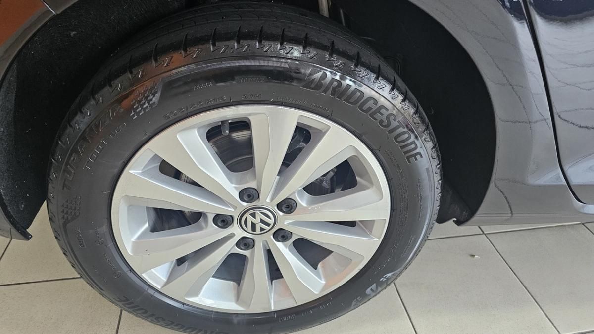 volkswagen-golf-2019-diesel-1598cc