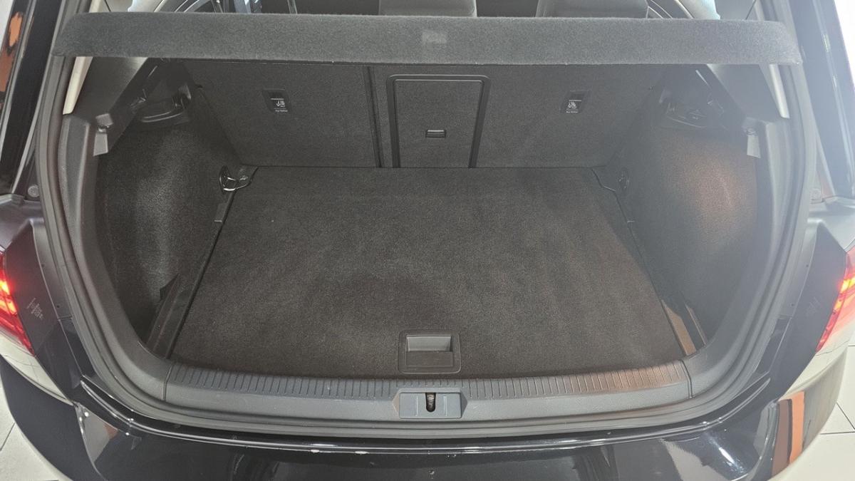 volkswagen-golf-2019-diesel-1598cc