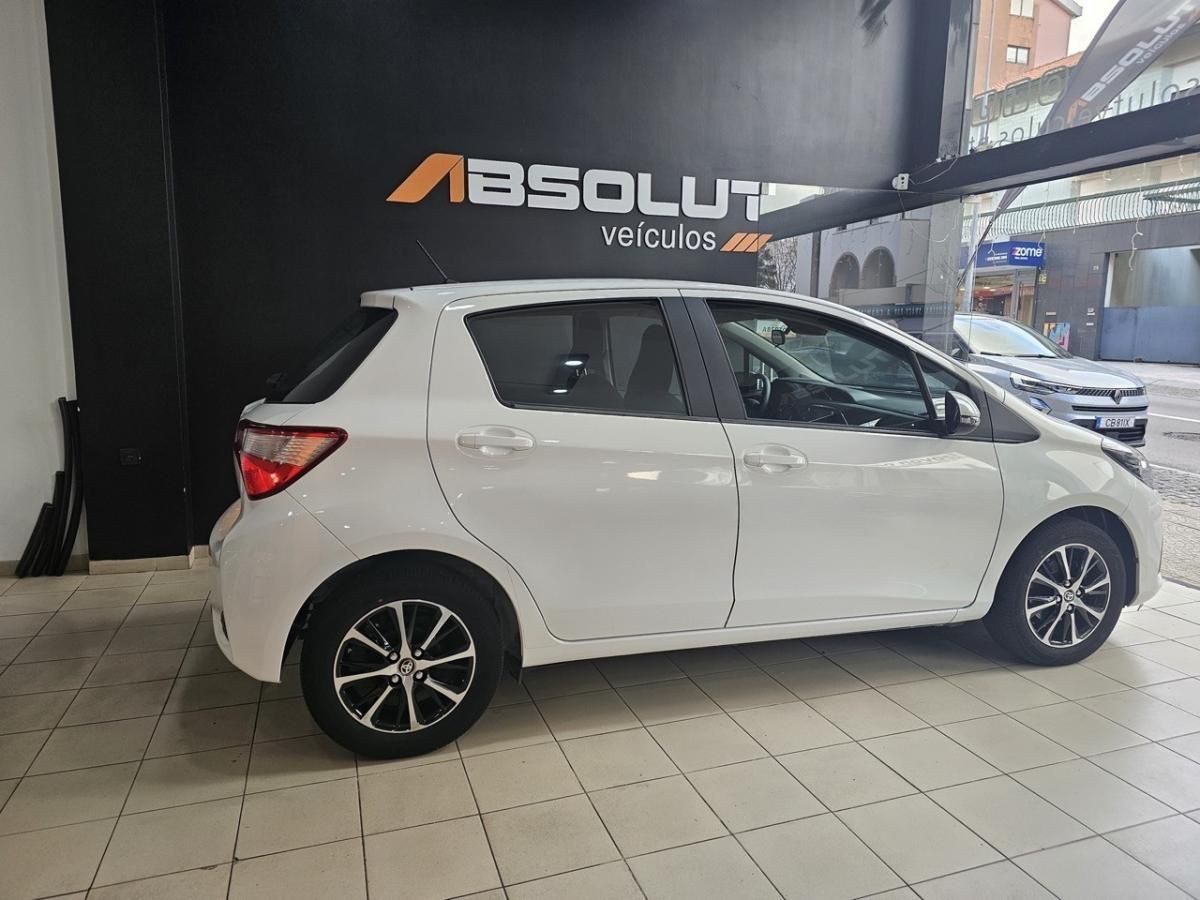 toyota-yaris-2020-gasolina-998cc