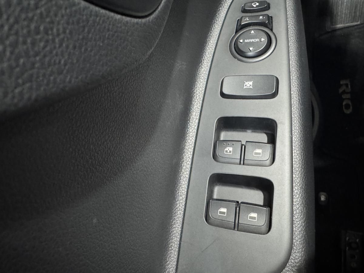 kia-rio-2022-gasolina-998cc