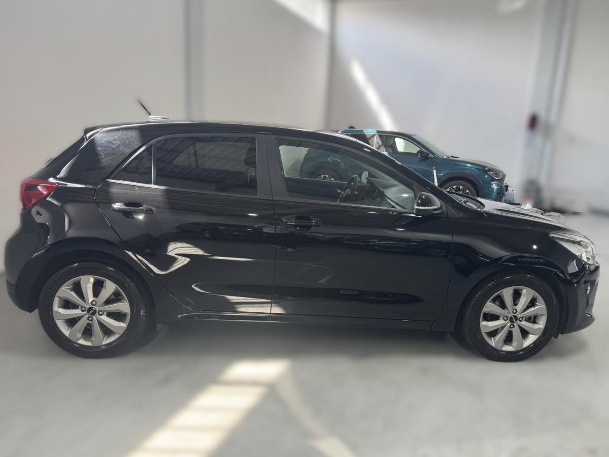 kia-rio-2022-gasolina-998cc