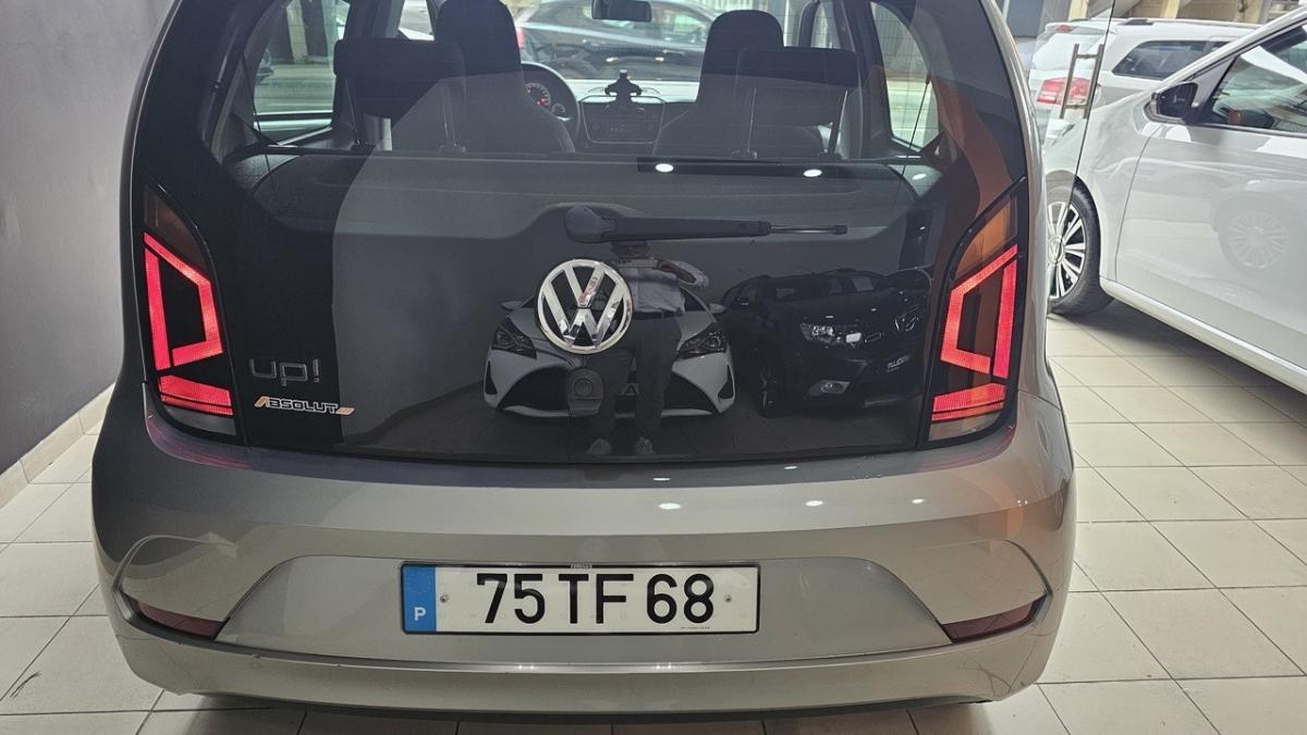volkswagen-up-2017-gasolina-999cc