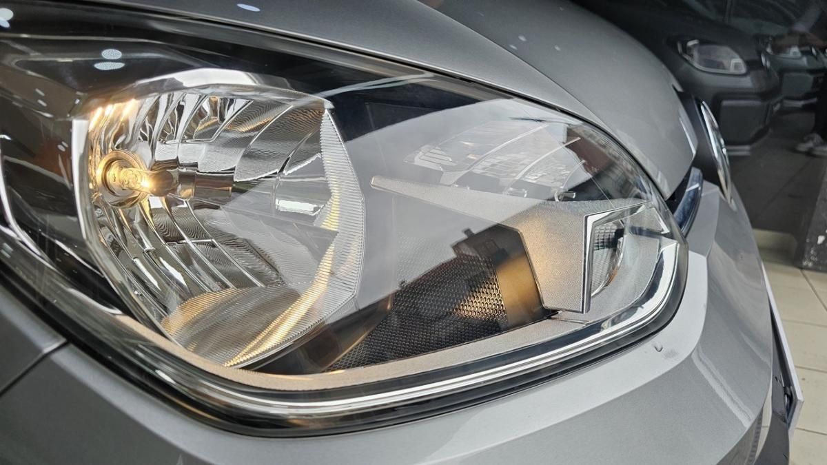 volkswagen-up-2017-gasolina-999cc