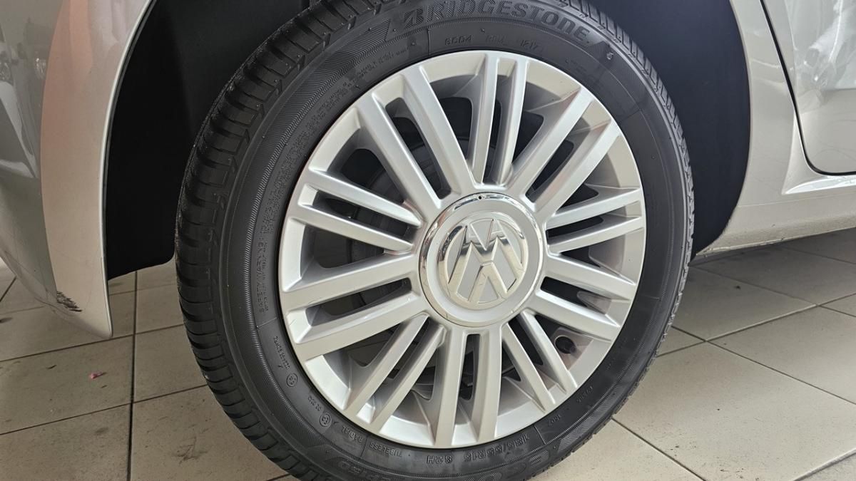 volkswagen-up-2017-gasolina-999cc