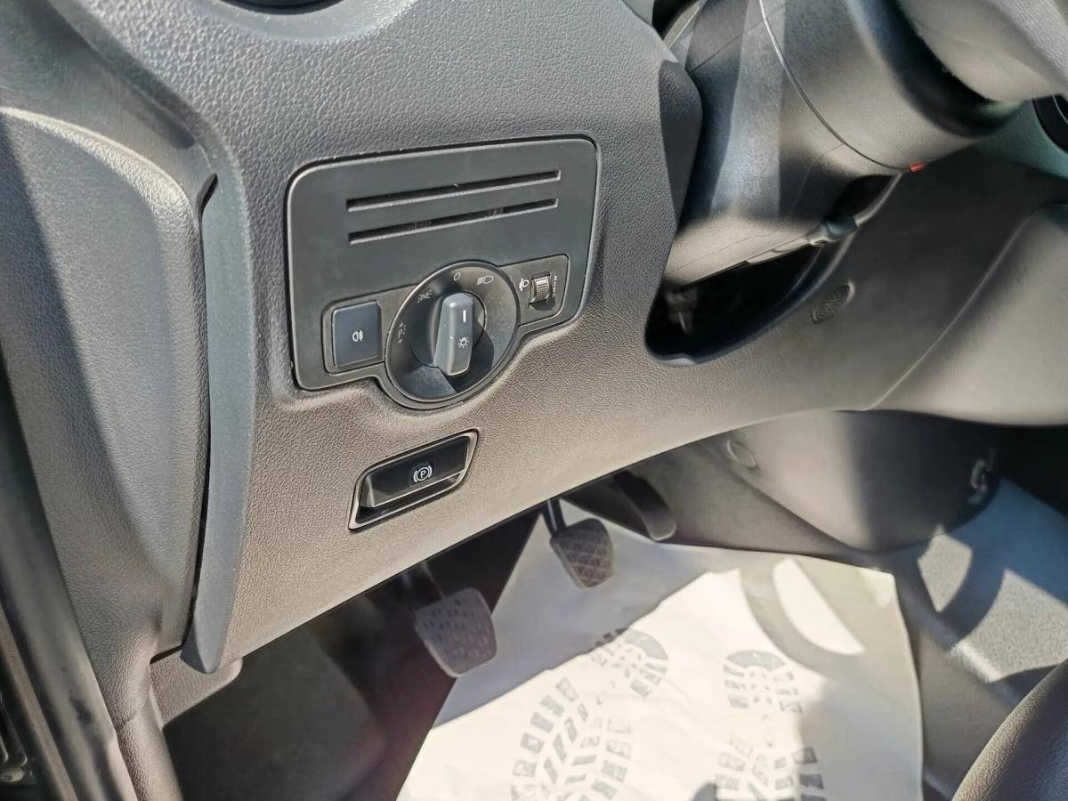 mercedes-benz-vito-109-cdi-2018-diesel-1598cc