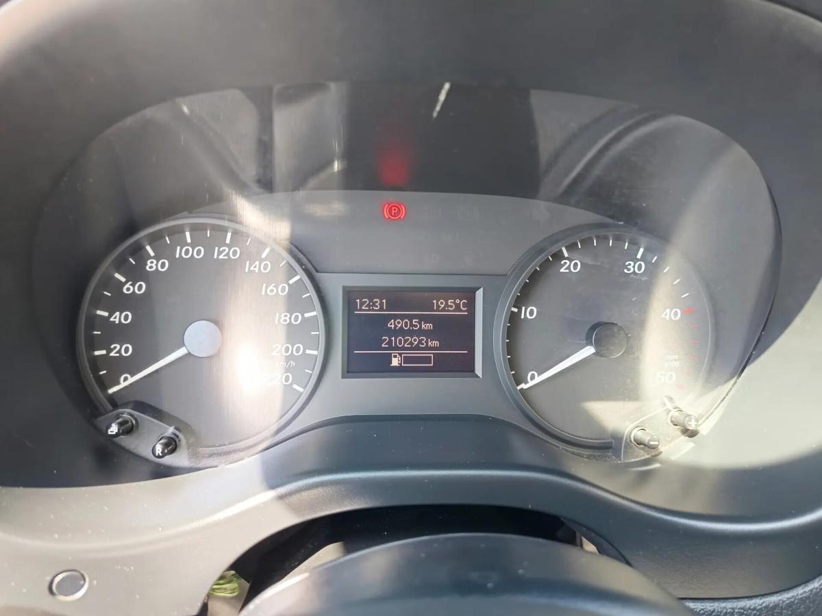 mercedes-benz-vito-109-cdi-2018-diesel-1598cc