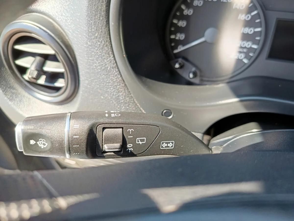 mercedes-benz-vito-109-cdi-2018-diesel-1598cc