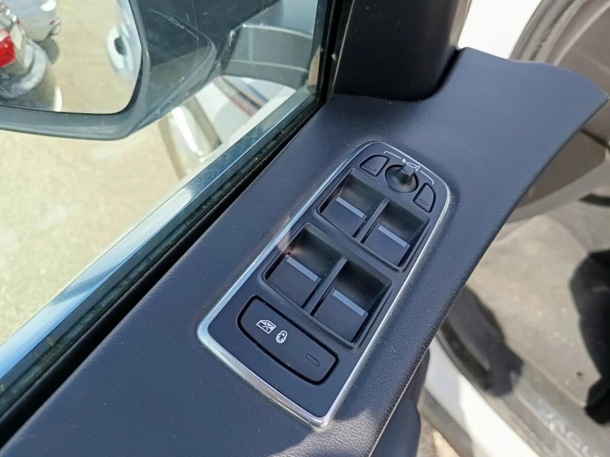 jaguar-f-pace-2016-diesel-1999cc