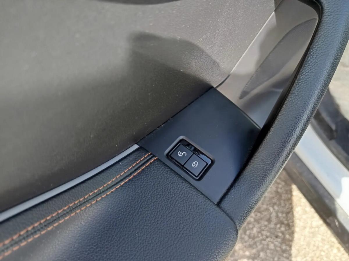 jaguar-f-pace-2016-diesel-1999cc