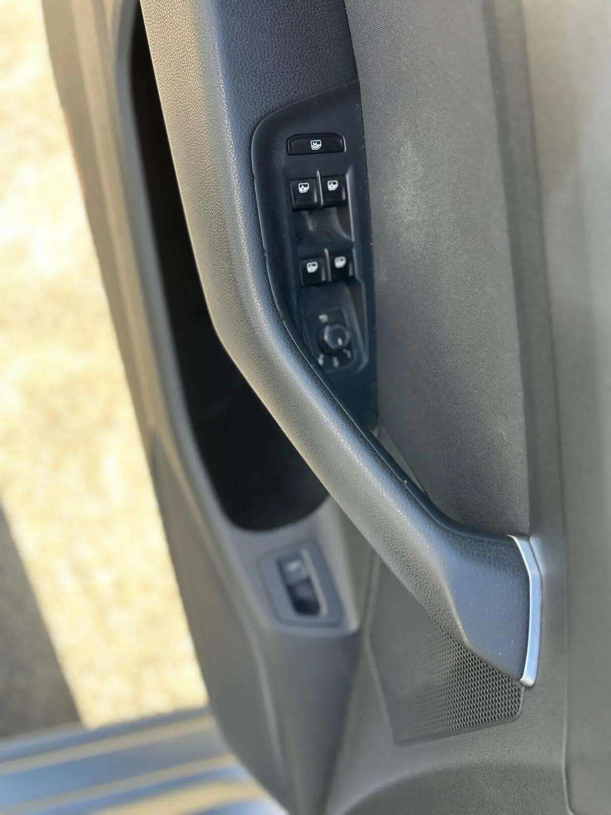 volkswagen-passat-variant-2015-diesel-1968cc