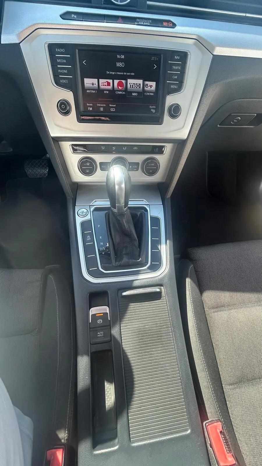 volkswagen-passat-variant-2015-diesel-1968cc