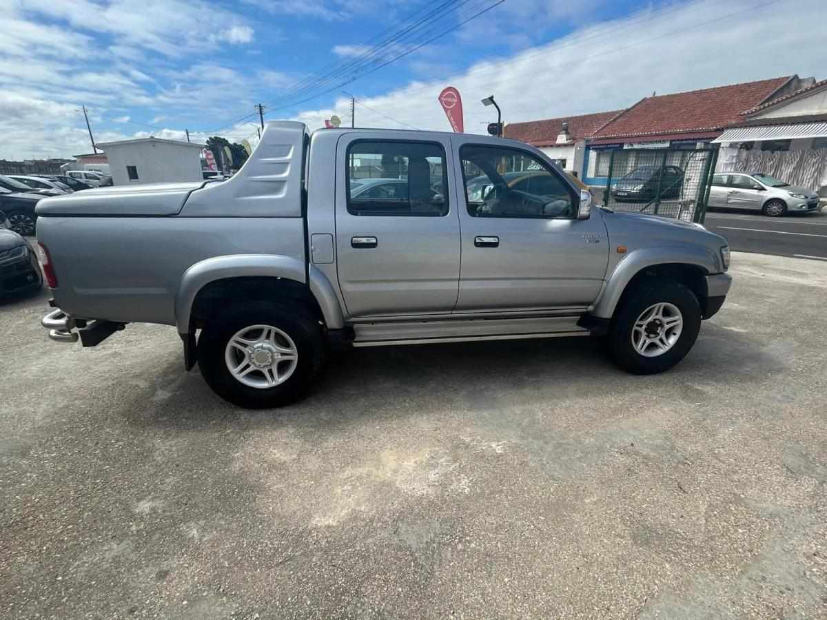 toyota-hilux-2002-diesel-2494cc