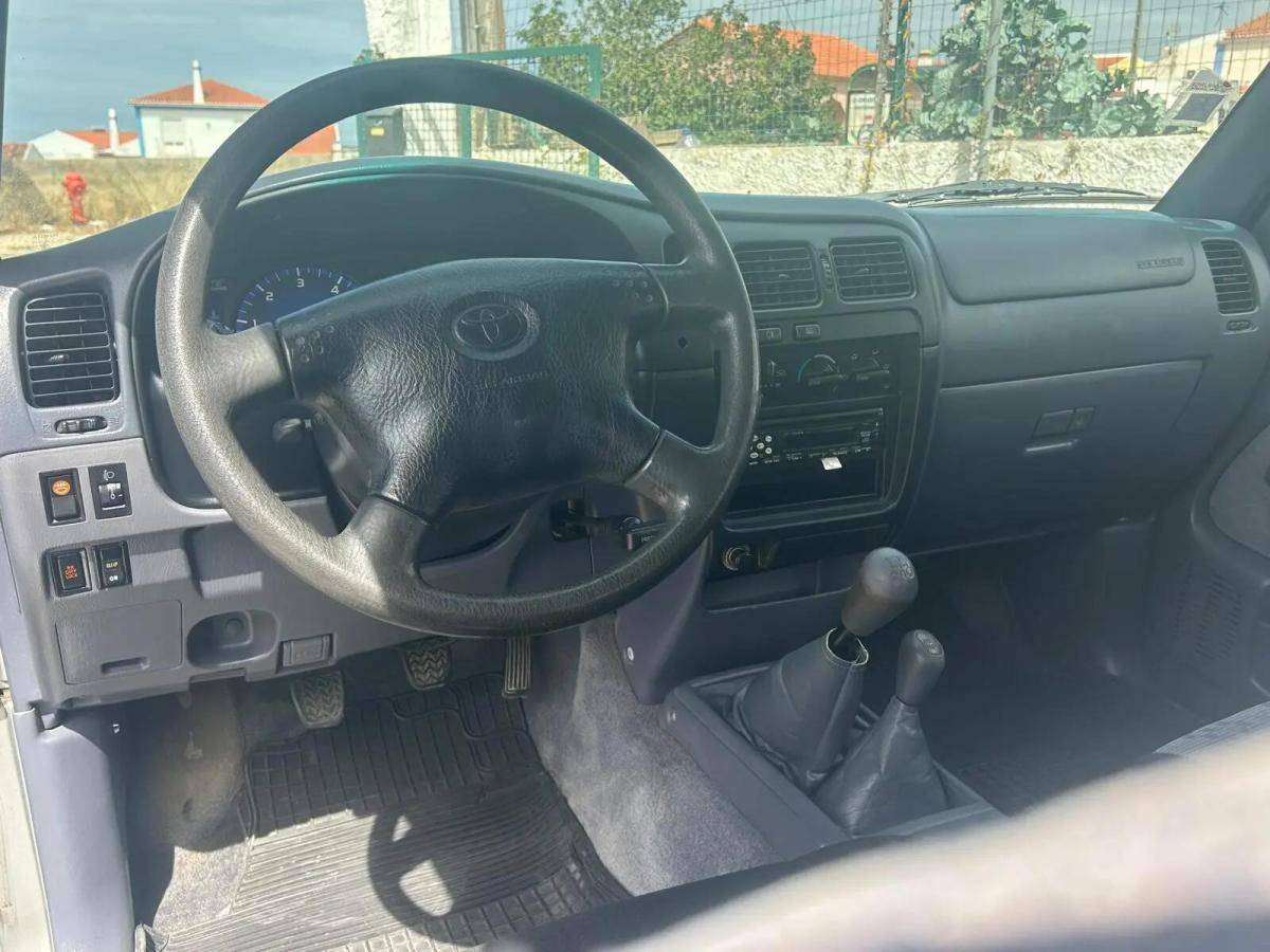 toyota-hilux-2002-diesel-2494cc