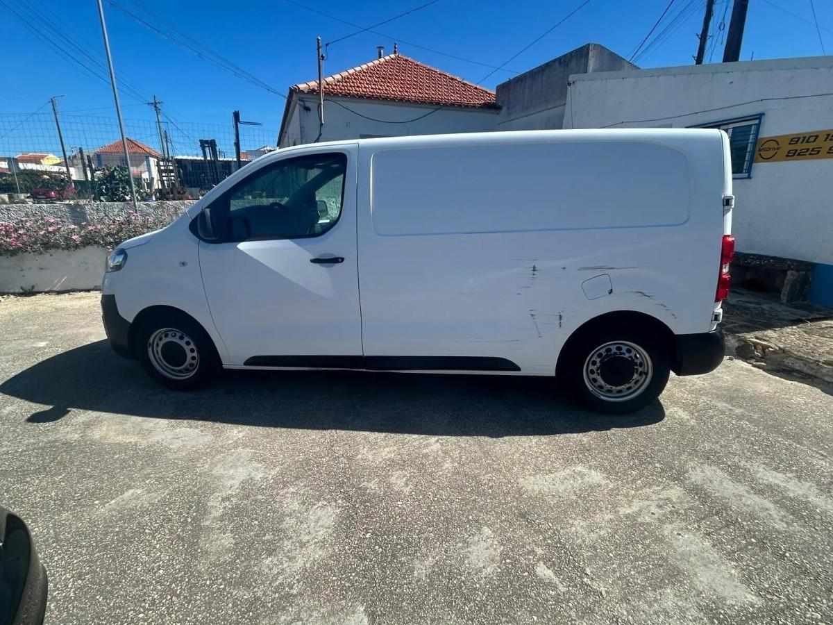 opel-vivaro-2019-diesel-1499cc