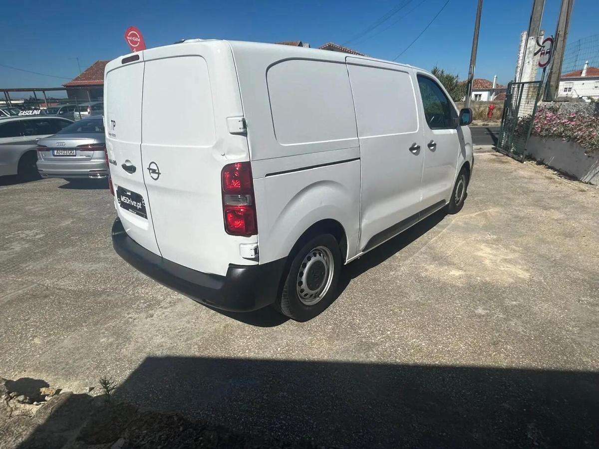 opel-vivaro-2019-diesel-1499cc