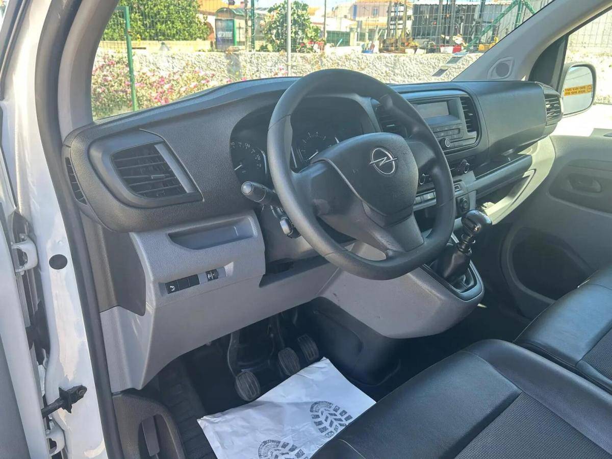 opel-vivaro-2019-diesel-1499cc