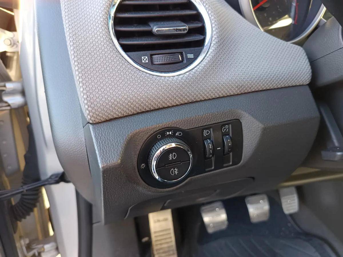 chevrolet-cruze-2009-gasolina-1598cc
