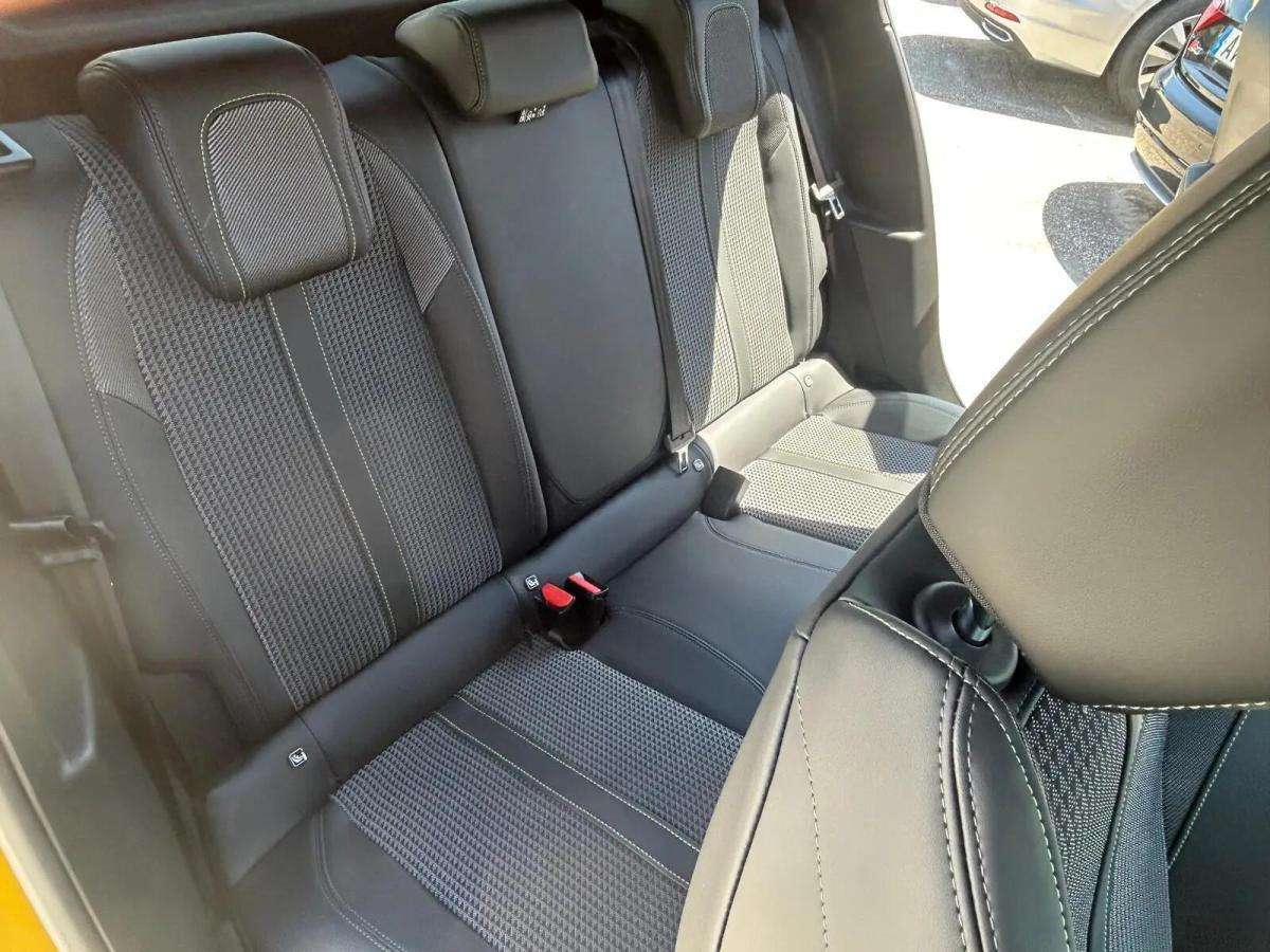 peugeot-208-2023-gasolina-1199cc