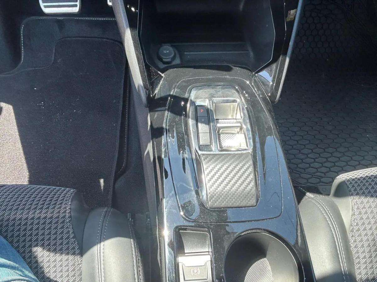 peugeot-208-2023-gasolina-1199cc