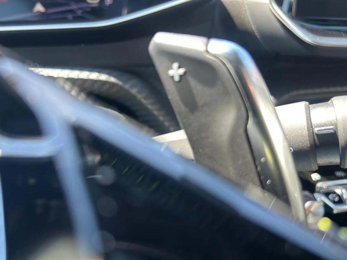peugeot-208-2023-gasolina-1199cc