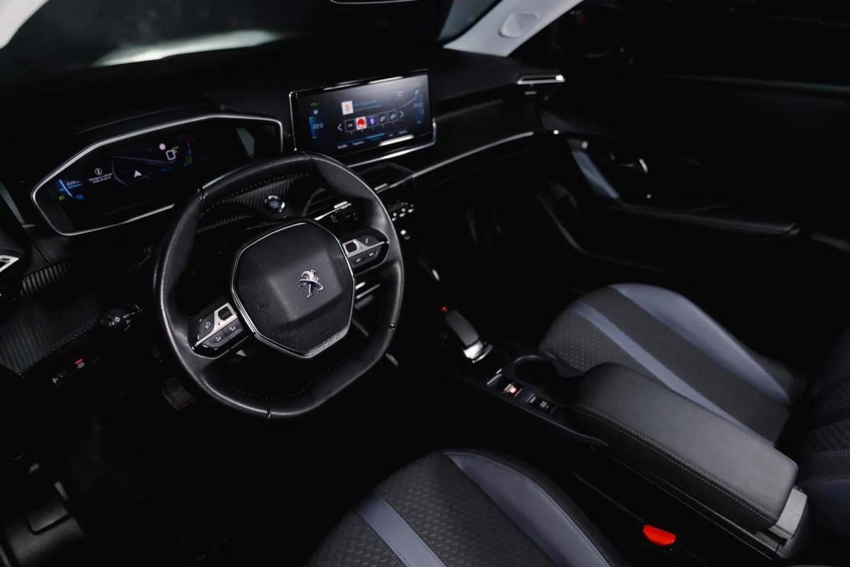 peugeot-e-2008-2021-eletrico-0cc