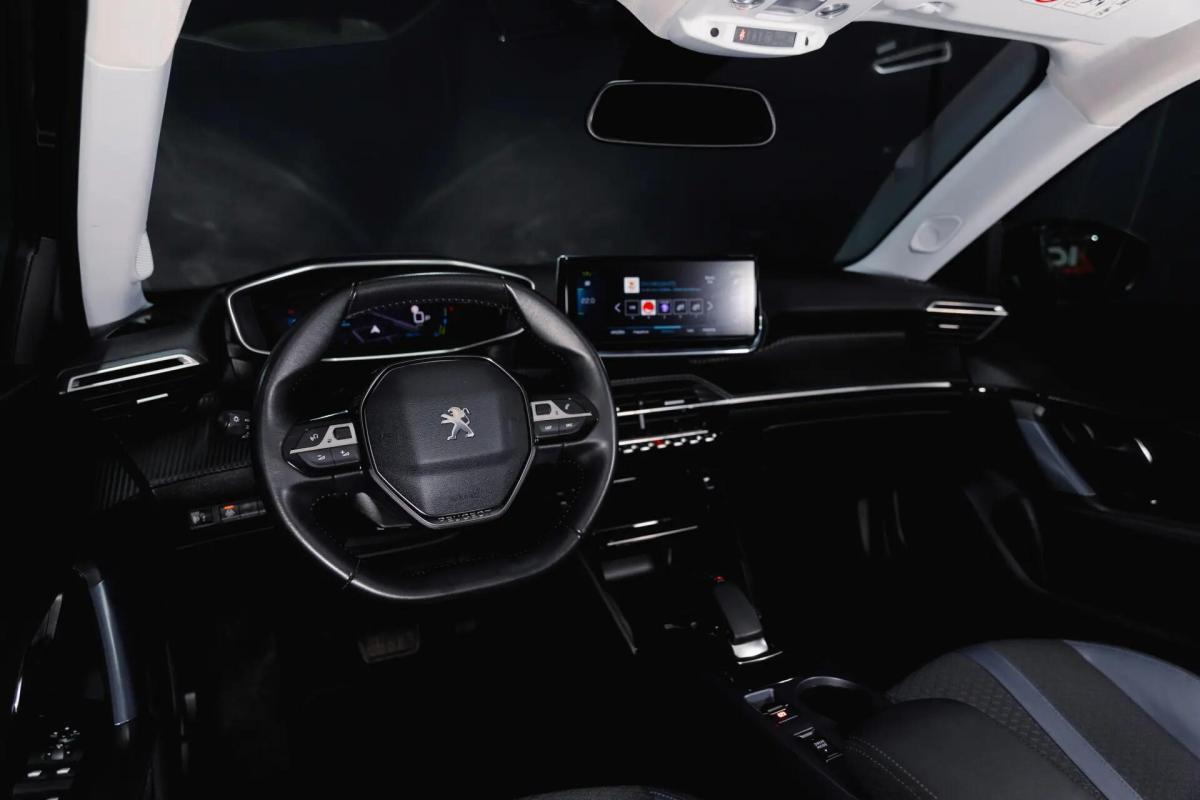 peugeot-e-2008-2021-eletrico-0cc