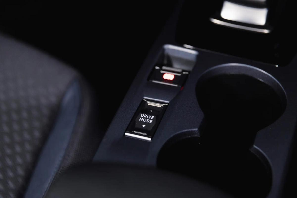 peugeot-e-2008-2021-eletrico-0cc
