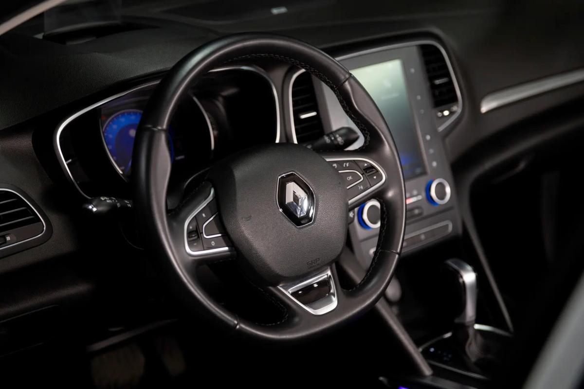 renault-megane-sport-tourer-2017-gasolina-1197cc