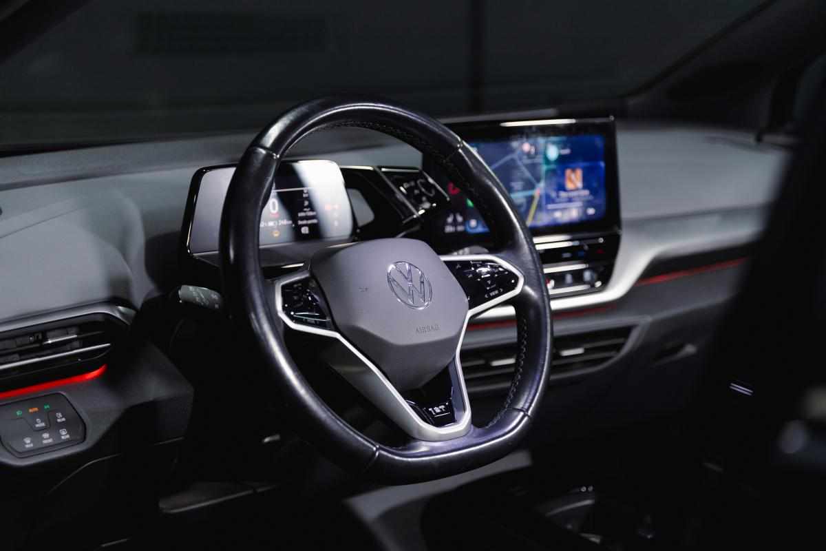 volkswagen-id-4-pro-performance-77-kwh-2021-eletrico