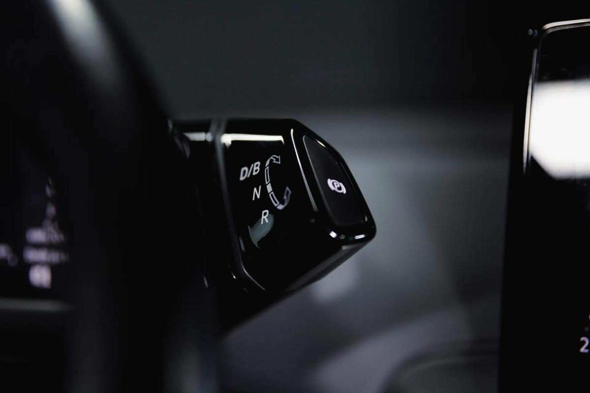 volkswagen-id-4-pro-performance-77-kwh-2021-eletrico