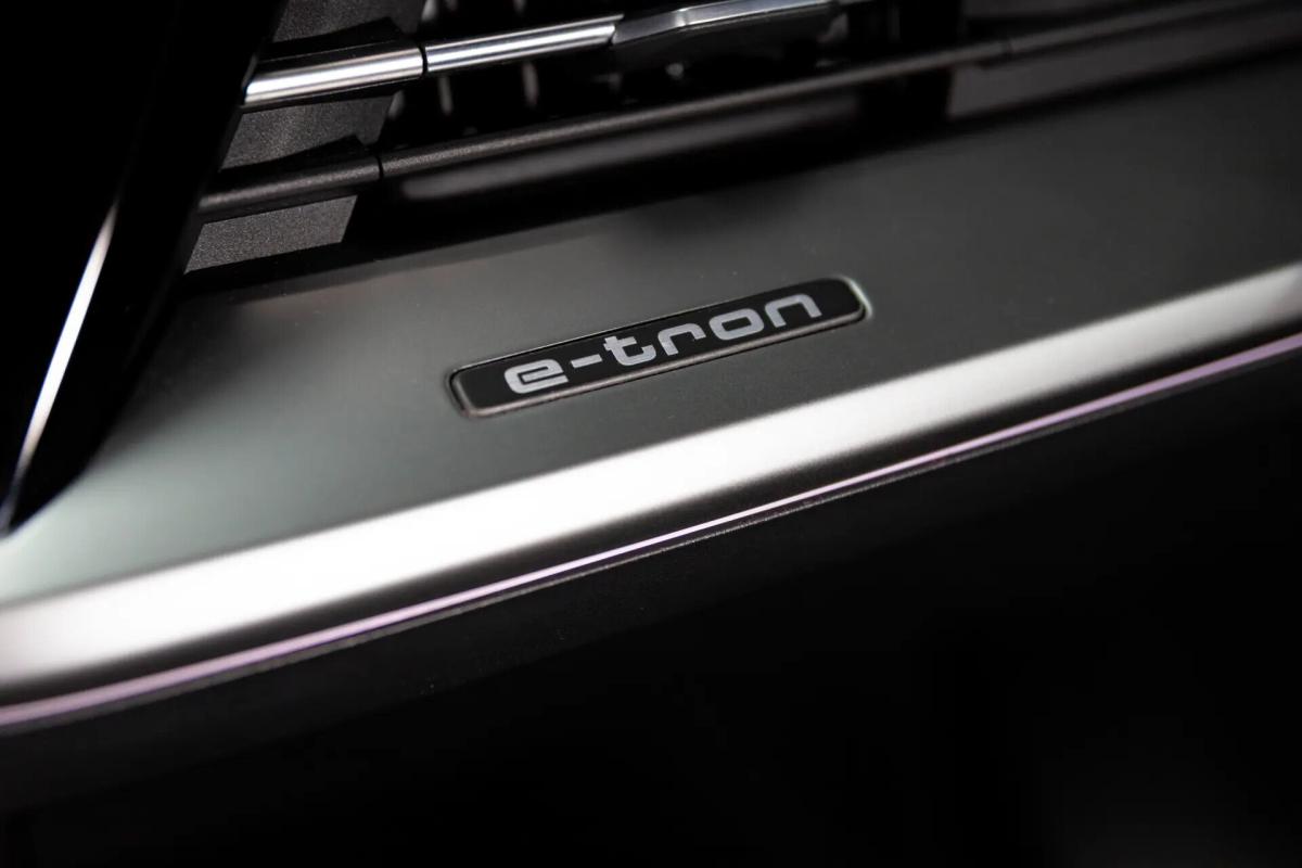audi-q4-e-tron-2022-eletrico-0cc