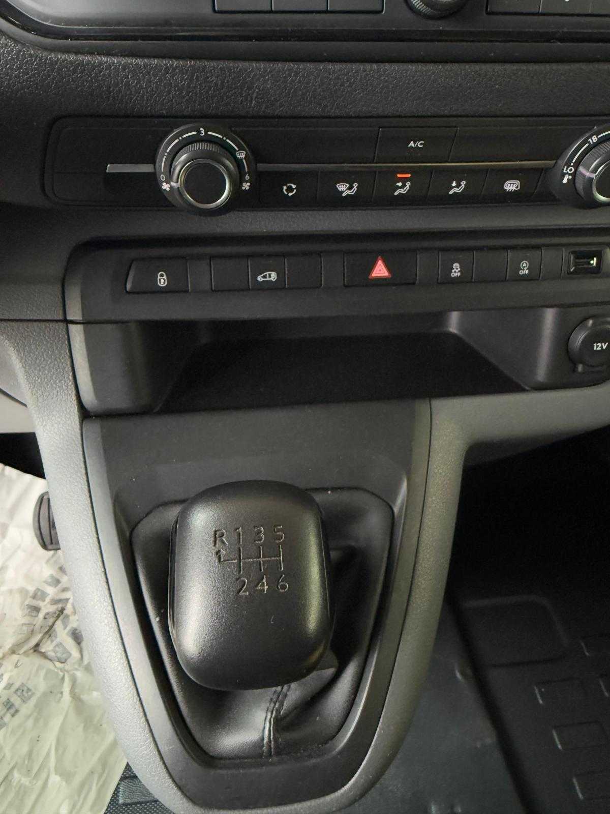 opel-vivaro-2020-diesel-1499cc