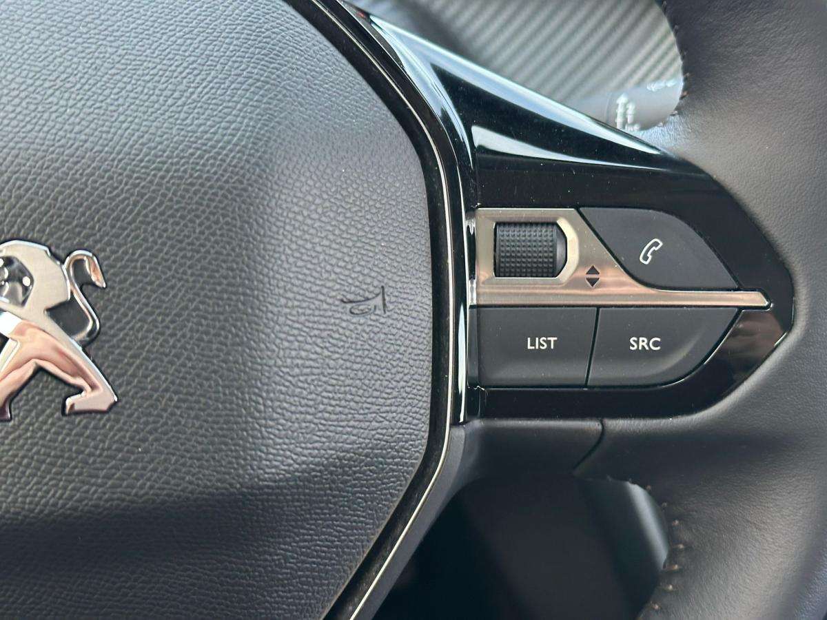 peugeot-2008-2022-diesel-1499cc